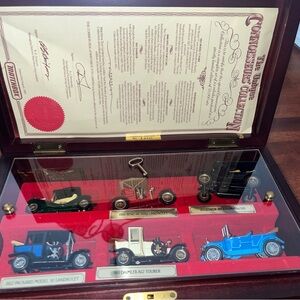 Matchbox Collectible Vintage Car Sculpture Set